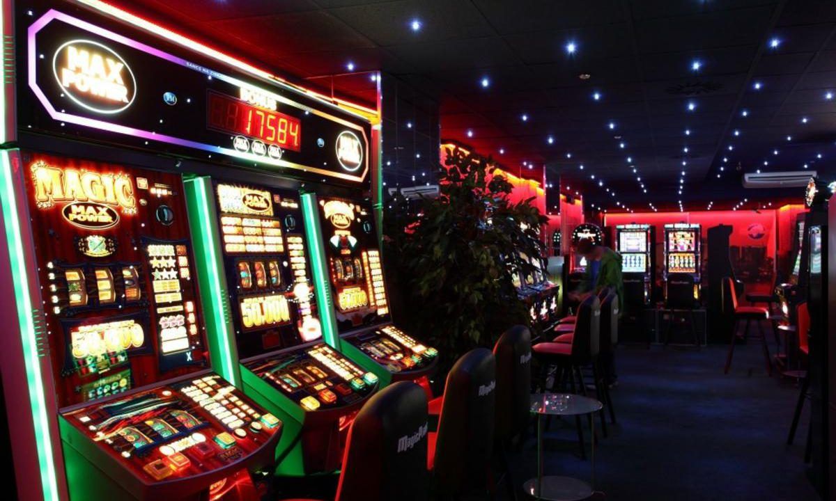 ایک اکاؤنٹ بنائیں یا LUCKY SLOTS کیسینو میں لاگ ان کریں۔